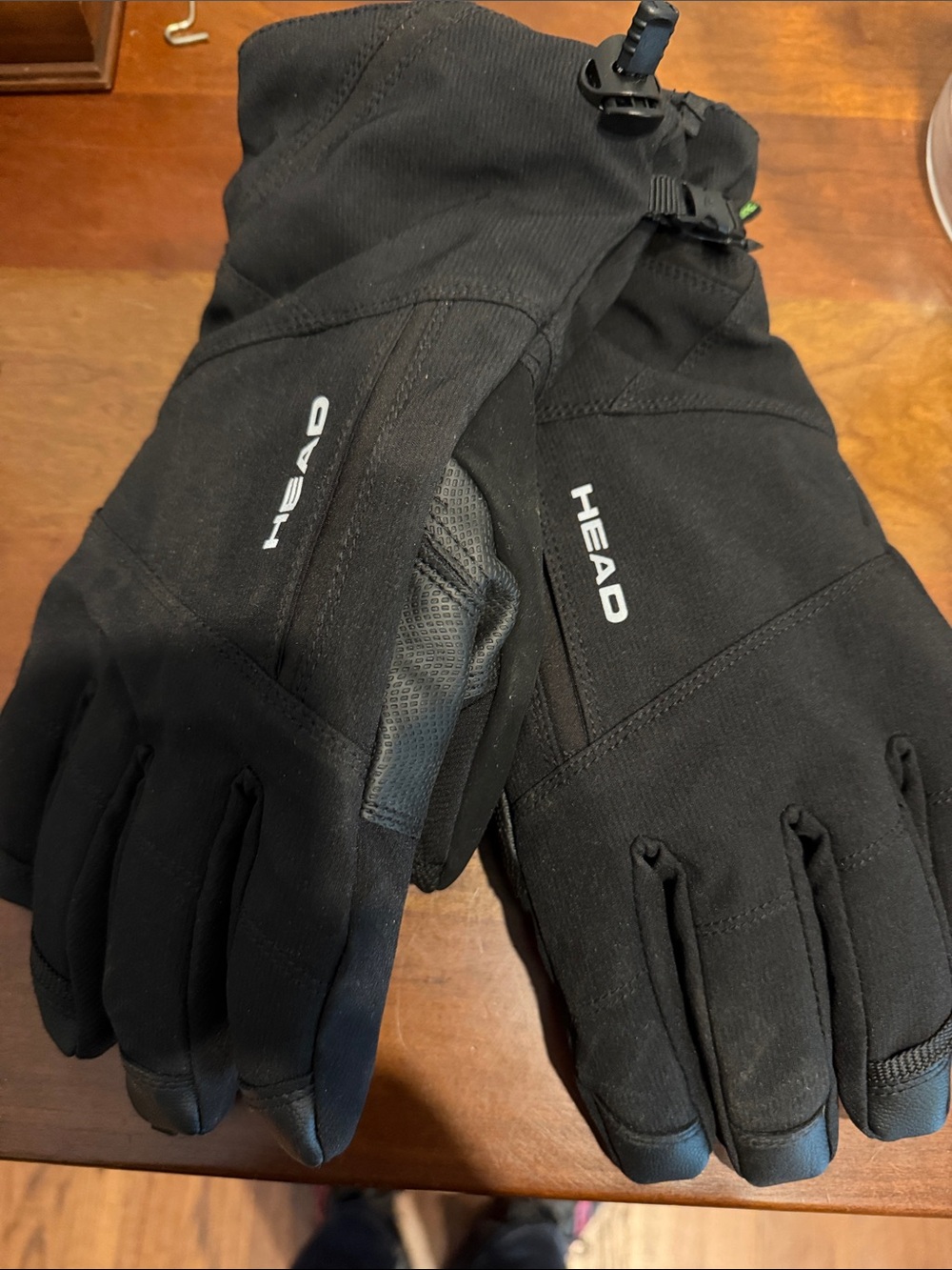 NWOT winter gloves
